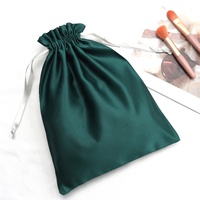 Sac en satin vert personnalisable avec cordon de serrage pour lingerie, vente en gros OEM, promotion, emballage pour extensions de cheveux et perruques, pochette anti-poussière en soie