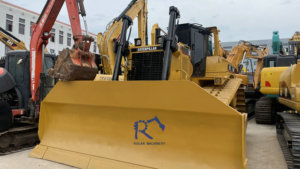Pompe de boîte de vitesses et moteur d'origine Caterpillar CAT D6R pour bulldozer sur chenilles - Modèle 2024, excellent état, garantie 1 an - Product Image 2
