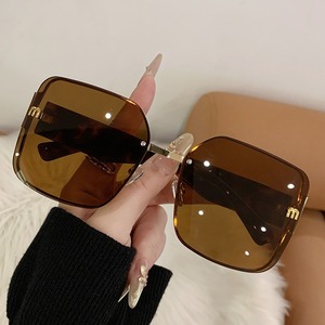 Lunettes de soleil carrées sans monture Miumiu UV400 pour femmes, protection solaire de luxe - Product Image 1