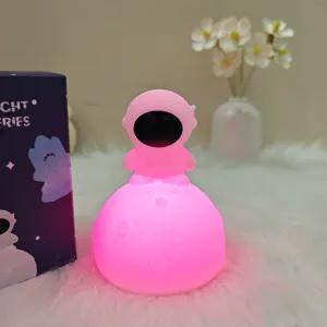Rechargeable Astronaut Character Night Light Colour Change Base 3D Child Silicone Night Lamps Cute Portable Nursery Night Lights