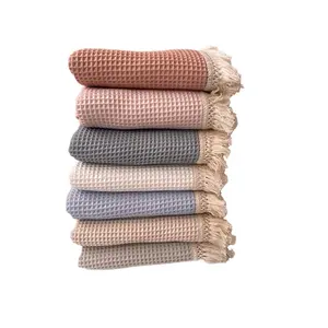 Hot Sell Nordic Style Premium Quality Soft Throw Breathable Weave Bed Waffle Cotton Blanket For Baby Adult