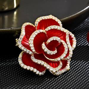 Broche Fleur de Camélia Hesiod pour Femme, Épingle Rose Multi-Couches Haut de Gamme Entièrement Sertie de Diamants pour Fête et Mariage, Principalement en Alliage - Product Image 1