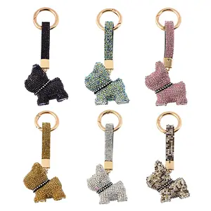 2023 vente chaude plein cristal chien charme porte-clés mignon bouledogue pendentif diamant porte-clés pour fille sacs décorations porte-clés de voiture