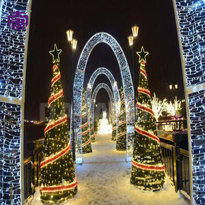 Lumière de sapin de Noël LED rechargeable étanche IP65 avec commande sans fil pour décorations de Noël en extérieur et en intérieur - Product Image 6