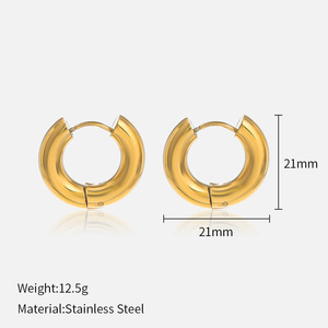Boucles d'oreilles pendantes géométriques épaisses et creuses, plaquées or 18 carats, en acier inoxydable PVD, étanches et hypoallergéniques, collection 2026 - Product Image 3