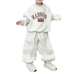 Nuevo Conjunto de Dos Piezas de Invierno para Niños y Niñas, Sudadera Holgada Informal con Estampado de Letras Simples, Forro Polar, Ropa Infantil Cómoda - Product Image 1