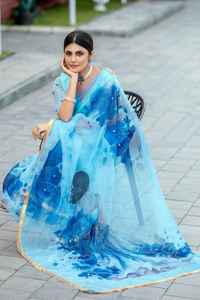 Sarees en organza imprimés numériques avec collection légère de travail manuel pour les fêtes toute fonction - Product Image 4