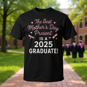 Camiseta para mamá orgullosa de un graduado de 2025, regalo del Día de la Madre para su hijo graduado - Product Image 3