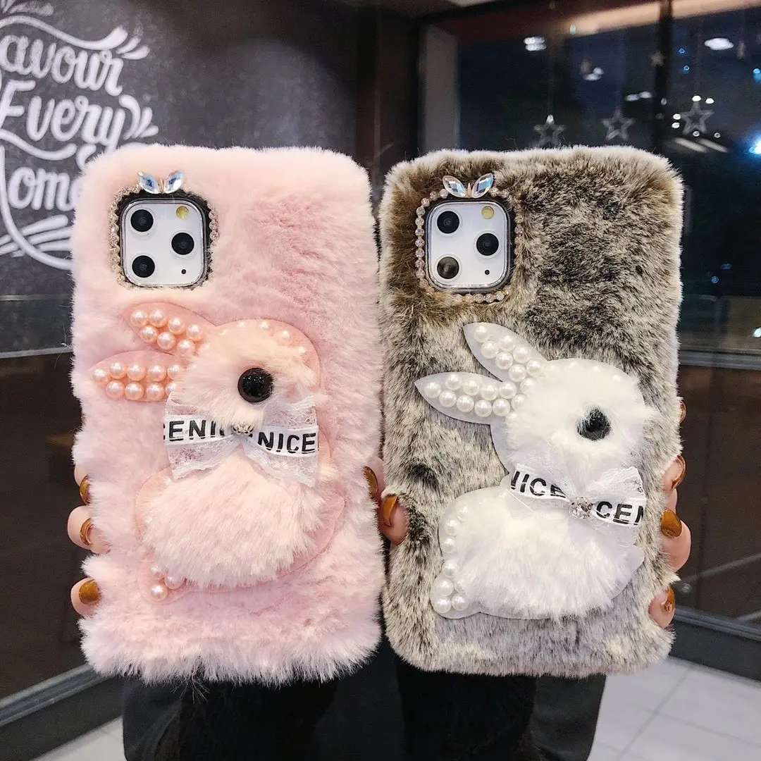 Nuova custodia per telefono invernale in peluche con pelliccia di cartone animato divertente coniglio carino per i Phone 13 pro max Cover per telefono per ragazze