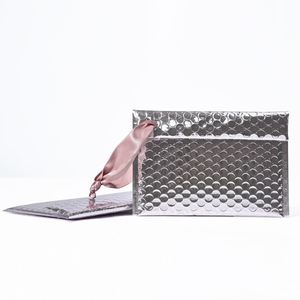Petit sac à bijoux avec sangle de suspension, emballage compact et protecteur - Product Image 2