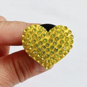 Heart-Shaped Fashionable Clay Rhinestone Car Air Vent Diffuser - Product Image 6