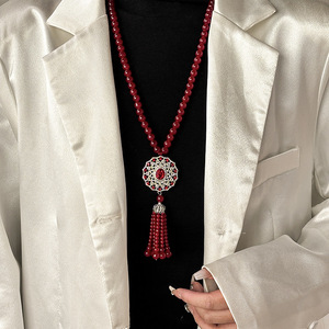 Flower Shape Zinc Alloy Pendant Necklace With Red Crystal Diamond Pave Setting For Fashion Jewelry Accessories - Product Image 2