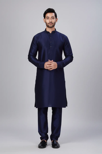 Kurta droit en soie dupion bleu marine uni avec churidar, tenue ethnique élégante pour les occasions festives et traditionnelles - Product Image 2