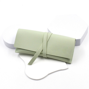 תיק משקפיים פו ירוק עור עם סגירת חגורה - Product Image 3