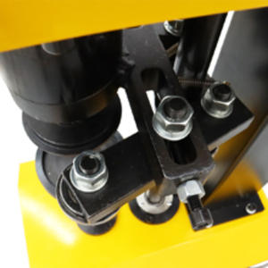 Machine <span class=keywords><strong>de</strong></span> scellage verticale électrique stable pour boîtes <span class=keywords><strong>de</strong></span> conserve, pour la ligne d'assemblage des emballages alimentaires et <span class=keywords><strong>de</strong></span> boissons - Product Image 5