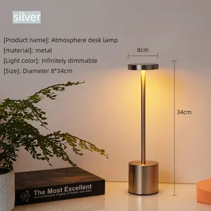 Venta caliente Simple Metal Hierro Inalámbrico Touch Led Lámpara de mesa Portátil Moderno Comedor Ambiente romántico Lámparas de mesa Led