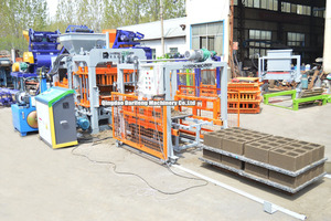 Machine à fabriquer des blocs QT8-15, <span class=keywords><strong>entreprise</strong></span> de construction en <span class=keywords><strong>maçonnerie</strong></span>, machine à fabriquer des blocs de béton, prix d'usine - Product Image 4