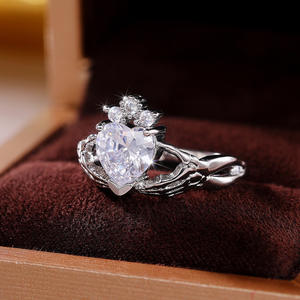 Bague en cristal en forme de cœur F951, en argent 925, sertie de griffes, alliance de fiançailles romantique pour femme - Product Image 4