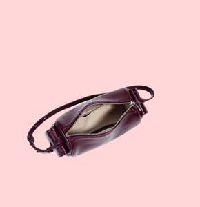 复古油蜡皮革新款女包利基邮递员包高级纹理单肩斜挎包 - Product Image 6