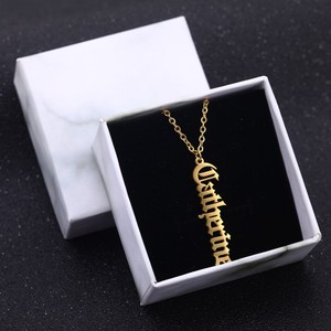 Collana con Ciondolo Zodiacale dal Design Semplice in Acciaio Inossidabile Placcato Oro 18K con Catena a Maglie Regalo per Donna Collana Personalizzabile - Product Image 6