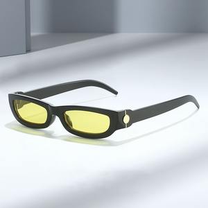 แว่นกันแดดวินเทจกรอบสี่เหลี่ยมเล็กแว่นกันแดด400ยูวีสำหรับผู้หญิงคลาสสิกออกแบบโลโก้ได้ตามต้องการ - Product Image 1