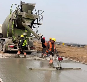 OEM đường bê tông screed Vibrator san lấp mặt bằng máy 1-6M xăng điện bê tông rung screed san lấp mặt bằng sàn xi măng - Product Image 4