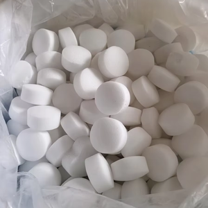 Tablettes <span class=keywords><strong>de</strong></span> chlorure <span class=keywords><strong>de</strong></span> sodium à haute pureté (99,5 %) <span class=keywords><strong>pour</strong></span> <span class=keywords><strong>adoucisseur</strong></span> d'eau et granulés régénérateurs <span class=keywords><strong>de</strong></span> résine échangeuse d'ions <span class=keywords><strong>pour</strong></span> lave-vaisselle - Product Image 1