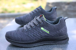 Nouvelles chaussures tendance d'été avec surface en maille respirante. Chaussures de sport décontractées pour hommes. Chaussures de course pour hommes, chaussures en toile tendance. - Product Image 3