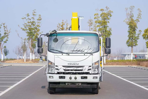 Grúa Montada en Camión Isuzu con Cuerpo Ligero de Aleación de Aluminio, Camión de 6.3T con Grúa Autoelevable - Product Image 5