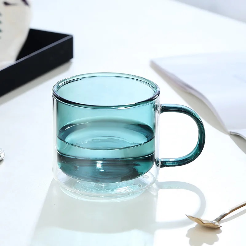 Teal est une couleur bleu sarcelle.