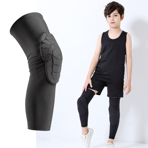 Genouillères de compression respirantes en nid d'abeille pour jeunes et enfants – Soutien du genou pour le basketball, le football, le volley-ball, la lutte et la course <span class=keywords><strong>à</strong></span> pied - Product Image 1