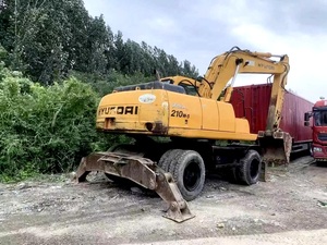 Excavatrice sur pneus d'occasion Hyundai 210W-5, 21T, d'origine coréenne, faible nombre d'heures, système hydraulique, attache rapide, brise-roche, certifiée CE - Product Image 5