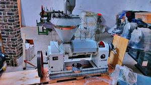 ماكينة الضغط على الزيت ، ماكينة الضغط على البارد ، معصرة زيت عباد الشمس - Product Image 4