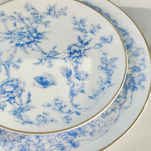 Service de table de luxe en porcelaine fine avec incrustations dorées, série D européenne, motif Étoile porte-bonheur, 10 pièces, avec coffret cadeau - Product Image 5