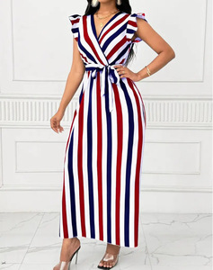 Robe longue d'été 2026 pour femme, respirante, à taille naturelle cintrée, rayée rouge et blanc, col en V, bord à volants, à lacets - Product Image 1