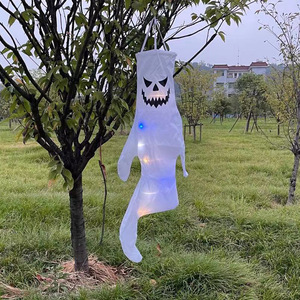 Décorations d'Halloween : Arrangements Horribles de Fantômes Suspendus pour Maison Hantée, <span class=keywords><strong>Chambre</strong></span> <span class=keywords><strong>des</strong></span> <span class=keywords><strong>Secrets</strong></span>, Évasion, Couleurs Horreur - Product Image 4