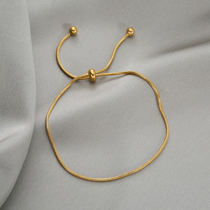Bracelet en acier inoxydable pour femme, simple et polyvalent, chaîne serpent plaqué or 18 carats, pour la vente en gros - Product Image 1