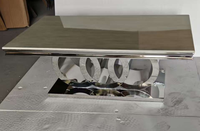 Table à manger de luxe avec cadre en métal en acier inoxydable et marbre