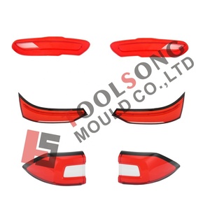 Molde de lámpara trasera personalizado Molde de lente de luz trasera automotriz Molde de lente 2K Fabricante de herramientas en Taizhou - Product Image 4