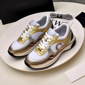 รองเท้าผ้าใบลำลองแบบมีโลโก้สีดำขาว รองเท้าผู้หญิงสไตล์เรโทรแบบ Dad Shoes กันลื่น ทนทานต่อการสึกหรอ รองเท้ากีฬา - Product Image 2