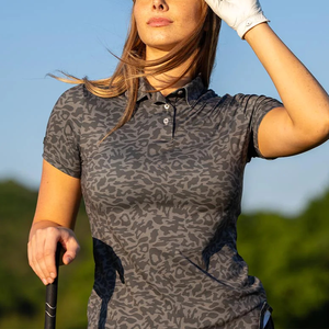 Polo camouflage UPF pour femmes 50+ |   Haut de performance à séchage rapide et respirant |   <span class=keywords><strong>Logo</strong></span> personnalisé pour le golf, le tennis et les vêtements de sport de plein air - Product Image 2