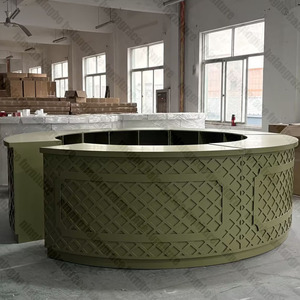 Barra Redonda de Madera Verde de Estilo Moderno para Alquiler en Bodas, Fiestas y Eventos, en Oferta - Product Image 4