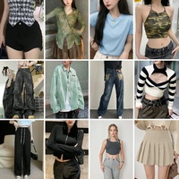 Déstockage d'usine : Lots assortis de vêtements pour femmes de qualité supérieure, surplus et excédents de stock
