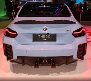 BMW M2 Competition Coupé con Estilo Compacto y Agresivo y Rendimiento Preparado para la Pista - Product Image 3