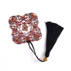 Marcapáginas de Metal con Diseño Floral Esmaltado en Rojo y Negro, Estilo Asiático Primaveral, Recuerdo de Museos y Lugares Turísticos - Product Image 1