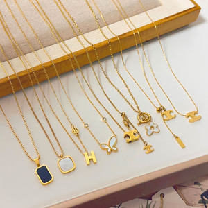 Collier chaîne de clavicule en acier inoxydable plaqué or véritable, tendance et polyvalent, vente chaude 2025 - Product Image 4