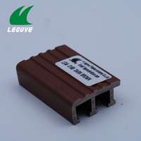 Bandes de finition en PVC Leguwe - Bandes antidérapantes durables et écologiques pour recouvrir les bords vifs, les coins, les nez de marche