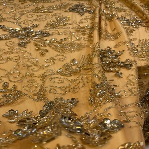 Tissu en dentelle brodée florale haut de gamme avec design perlé de cristaux, textile de luxe pour robe de mariée, robe de soirée, matière pour vêtements - Product Image 1