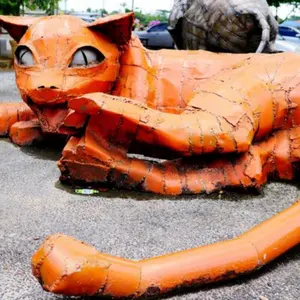 कस्टम मेड ज्योमेट्री बहुभुज पशु सजावट स्टारूज़ मिरर पॉलिश धातु बिल्ली की मूर्ति स्टेनलेस स्टील बिल्ली की मूर्ति