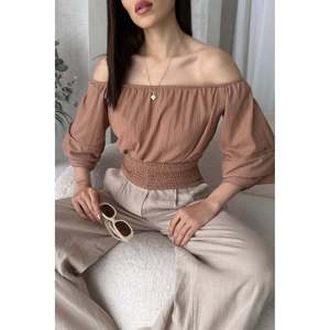 DEFILE Blusa negra con cuello Madonna para mujer, elegante top de mezcla de poliéster y licra para uso informal y elegante, tallas S-XL - Product Image 1